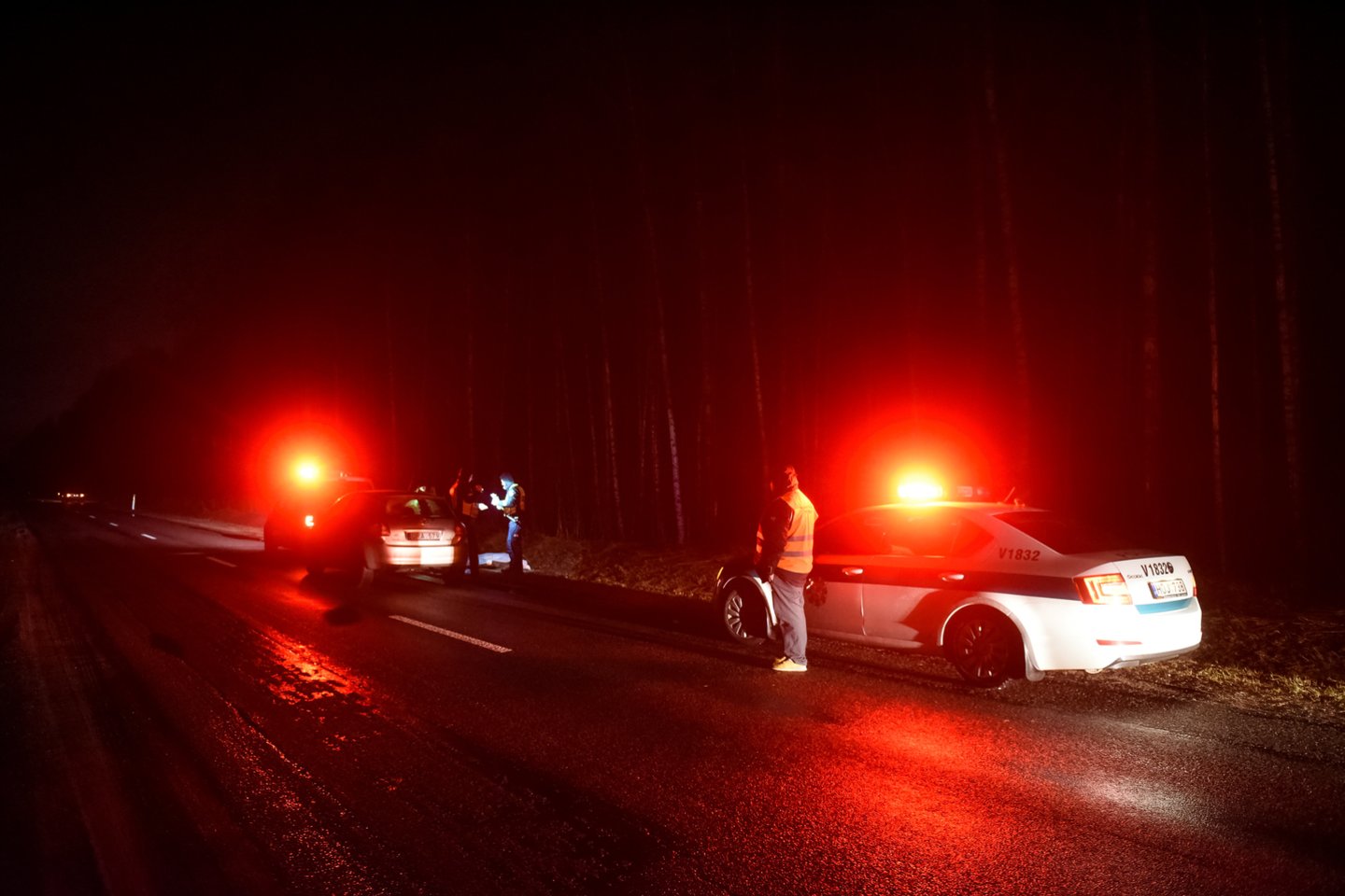 Pirmą kartą prieš teismą stojusiam šiauliečiui skirta 3 metų ir 3 mėnesių laisvės atėmimo bausmė, jos vykdymas atidėtas pustrečių metų. Nuteistasis įpareigotas mokytis, dirbti ar registruotis Užimtumo tarnyboje, be leidimo nekeisti gyvenamosios vietos.<br>D.Umbraso asociatyvi nuotr.