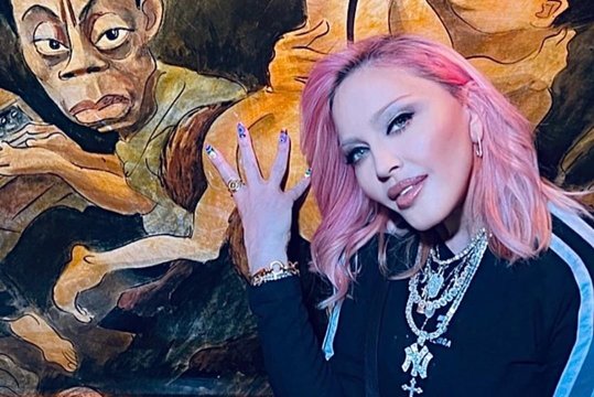 Madonnos įrašas kelia aistras: dainininkė prisipažino esanti netradicinės orientacijos?