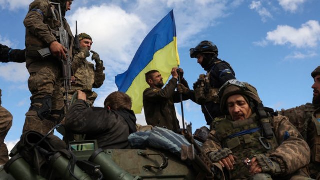 Ekspertai tiki – Ukrainos miestus subombardavę rusai tokio atsako nesitikėjo: tai tik pradžia