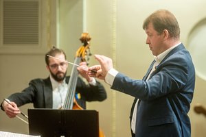 Obojaus ir kontraboso dvikova Lietuvos nacionalinėje filharmonijoje