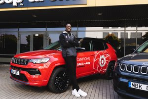 Vilniaus „Ryto“ komandai įteikti naujų automobilių rakteliai