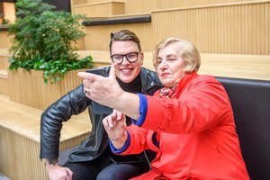 Komiko M. Bartuševičiaus filmukuose išgarsėjusi Natalija: „Nesėdžiu namuose“