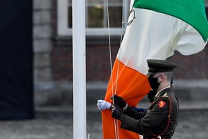 Ministras: karas Ukrainoje verčia Airiją permąstyti savo neutralumą