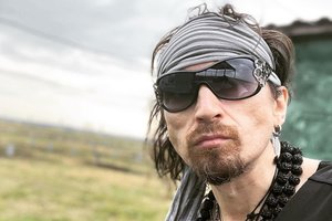 Gavęs šaukimą į kariuomenę, rusų dainininkas viešai pareiškė neisiantis žudyti: „Neprivers“