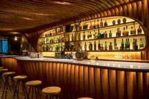 Geriausias pasaulio baras – neįmantrioje parduotuvėje