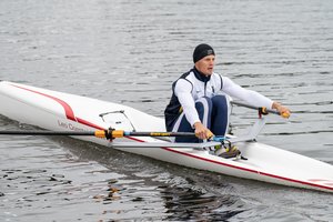 Į Europos pakrančių irklavimo čempionatą vyksiantys irkluotojai: „Bus reikalų“