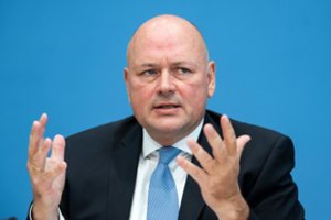 Dėl įtariamų ryšių su Rusija atleistas vokiečių elektroninio saugumo agentūros vadovas