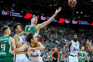 Pirmoji „Žalgirio“ pergalė Eurolygoje: dantimis išplėšta sėkmė Kaune prieš „Virtus“