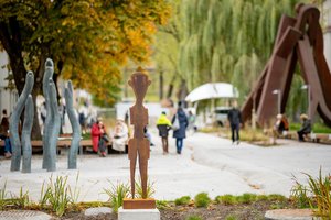 Šioje sostinės gatvių automobilių neliks: nuo šiol čia – miestiečių poilsio erdvė