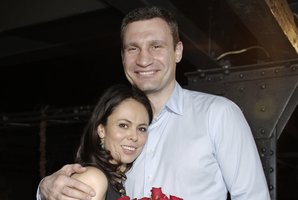 Buvusi Vitalijaus Klyčko žmona nori kuo greičiau atsisakyti jo pavardės