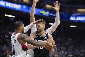 Blankaus D. Sabonio pasirodymo fone – skaudus „Kings“ pralaimėjimas namuose