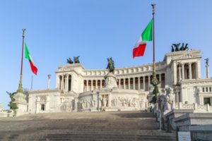 Italijoje prasideda derybos dėl naujos vyriausybės, koalicijai nesutariant dėl Ukrainos