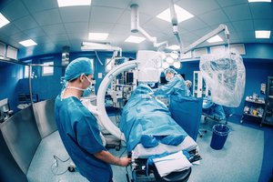 Negyjanti žaizda Nijolės kojoje glumino net medikus: nuo mirtino pavojaus gelbėję gydytojai vaikščiojo „plonu ledu“