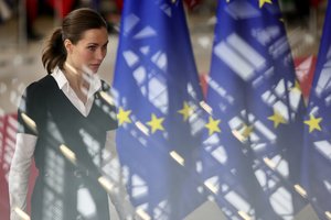 Suomija planuoja sustiprinti užtvaras prie sienos su Rusija