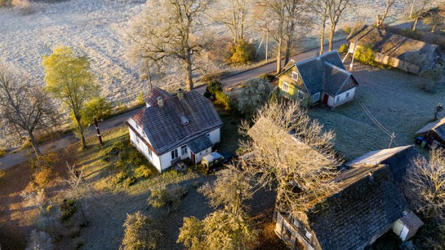 Sinoptikai apie savaitgalio orus: sulauksime šalnų, lietaus