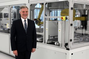 Molėtuose duris atvėrė pusę tūkstančio darbo vietų sukursiantis „Teltonikos“ technologijų centras