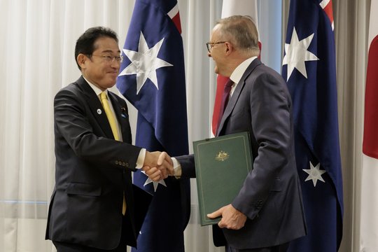 Japonija ir Australija pasirašė svarbų saugumo paktą