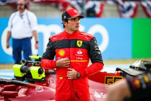 C. Sainzas iškovojo trečiąją „pole“ poziciją sezone