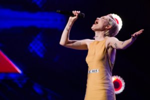 Ukrainietė „X faktoriaus“ dalyvė prikausto net praeivių dėmesį: veidą puošia išskirtinės tatuiruotės