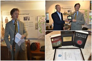 Įteikta pirmoji Dainavos krašto Vinco Krėvės-Mickevičiaus literatūrinė premija