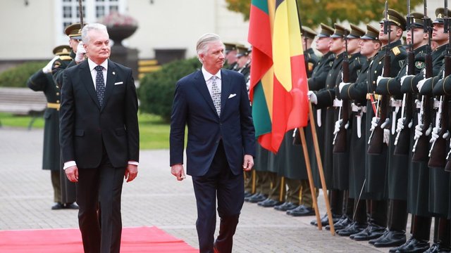 Lietuvoje apsilankęs Belgijos karalius pasiuntė žinią: karas Ukrainoje, klimato krizė turi paskatinti žalesnę energetiką