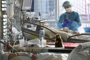 Europoje daugėjant COVID-19 ir gripo atvejų PSO įspėja: dabar „ne laikas atsipalaiduoti“