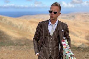 Linas Adomaitis pasidalino egzotišku reportažu iš vaizdo klipo užkulisių