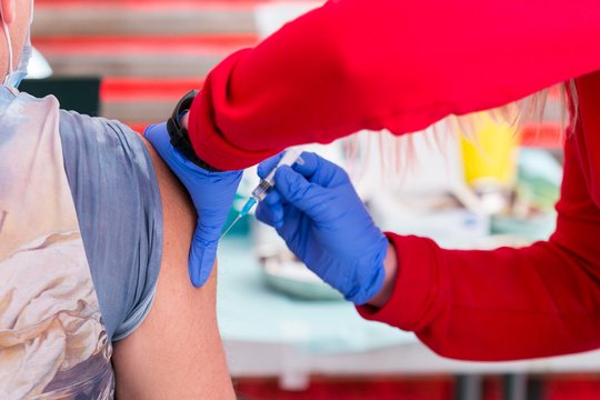 Pasiskiepyti norėjusį kaunietį nustebino atsakymas klinikoje: dėl situacijos kreipėsi net į ministrą