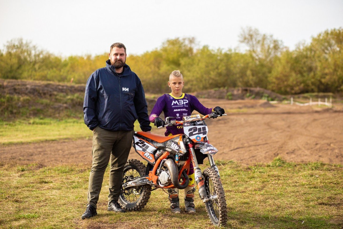 Marius ir Rojus Zaborskiai – paliūniškiečių tėvo ir sūnaus duetas, siekiantis aukščiausių rezultatų motokroso sporte.<br>Ž.Večiorkutės nuotr.