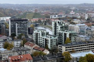 Naujų butų trūkumą matysime dar kurį laiką, bet girdimos ir malonesnės žinios: prognozuoja, kaip keisis kainos