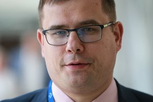 L. Kasčiūnas sureagavo į diskusijas apie haubicų perdavimą Ukrainai: reikia ieškot balanso tarp paramos ir saugumo