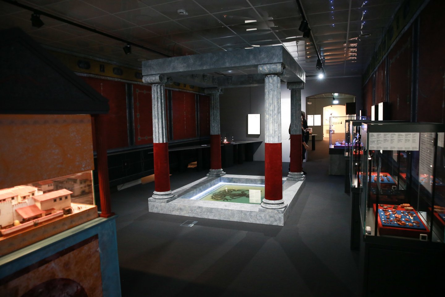  Viena iš ekspozicijų salių įrengta kaip turtingo romėno rezidencija.<br> R. Danisevičiaus nuotr.