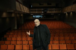 Aktorius Valentinas Masalskis grįžta į Vievį su jaunųjų artistų trupe