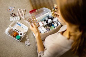 Peršalimo ligų sezonas įsibėgėjo – vaistininkė įvardijo 10 priemonių, kurios turėtų atsirasti jūsų namų vaistinėlėje