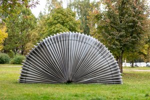 Vilniaus miesto viešąją erdvę papildė Dano Aleksos kūrinys