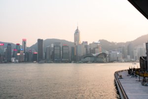 Honkongo pastorius ir namų šeimininkė įkalinti dėl „maištą kurstančių“ plojimų teisme