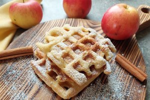 Vafliai su obuoliais: receptas, kurį rekomenduoju išbandyti