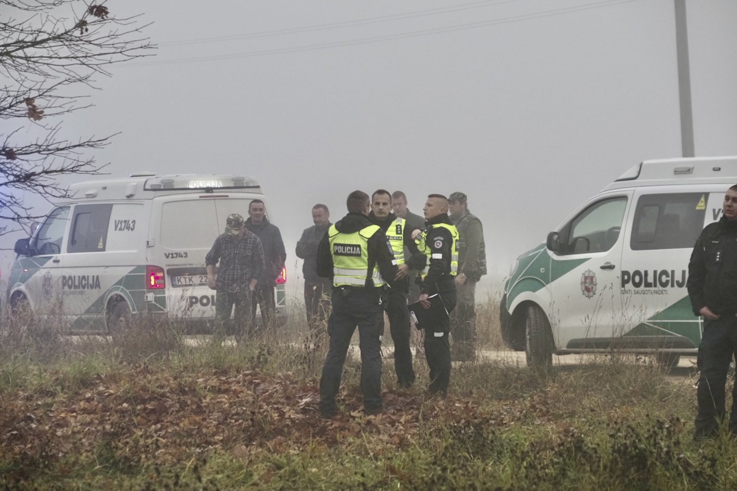  Baisi avarija Šalčininkų rajone: žuvo 3 jauni žmonės, dar trys – sužaloti.<br> V.Ščiavinsko nuotr.