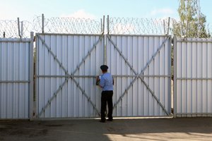 Paspruko trys Pravieniškių kaliniai: vienas greitai sučiuptas, likusiųjų gaudynės tęsiamos