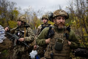 Karas Ukrainoje: okupuotame Berdianske nugriaudėjo galingas sprogimas, Juodojoje jūroje atnaujintas grūdų eksportas
