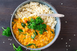 Greitai paruošiamas lęšių troškinys: sotu, gardu ir maistinga