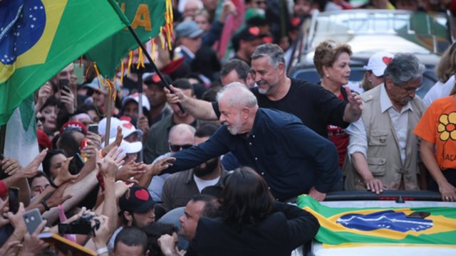 Brazilija turi naują vadovą – tuo tarpu J. Bolsonaro delsia pralaimėjimo pripažinimą