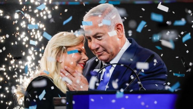 Po preliminarių Izraelio parlamento rinkimų rezultatų – rinkėjų džiugsmas: švęsti išėjo į gatves