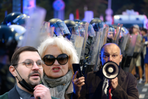 Vasaros riaušių veikėjų laukia atšiauri žiema: į teismo rankas – ir labai garsiai nuskambėjusios pavardės