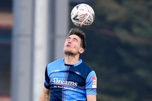 Nematoma sporto pusė: anglų futbolininkas ėmėsi veiksmų, kad padėtų nuo psichologinių problemų kenčiantiems atletams