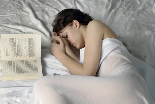 Nenorite kas kelerius metus keisti pagalvių? Patikrintas būdas, kaip jas išvalyti namuose