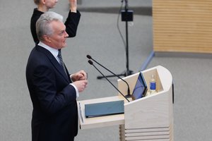 G. Nausėda: dėl haubicų Ukrainai spręsime atsižvelgę ne tik į kariuomenės vado patarimą