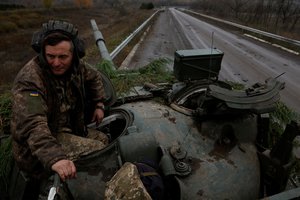 Karas Ukrainoje: Zaporožės apskrityje – Rusijos manevrai, įspėja dėl rusų taktikos Chersone 