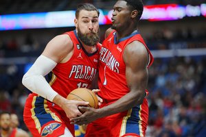 NBA čempionų krachas – „Pelicans“ su J. Valančiūnu nepasigailėjo „Warriors“, kuris išvykose pralaimėjo visus šešis mačus