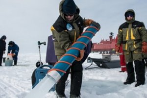 Rusų naftininkai stumiasi Arkties link: dykynėse apgyvendins 400 tūkst. specialistų, išleis 110 mlrd. eurų